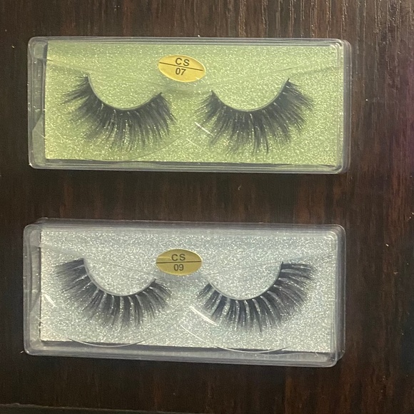 Eyelashes - Picture 3 of 4